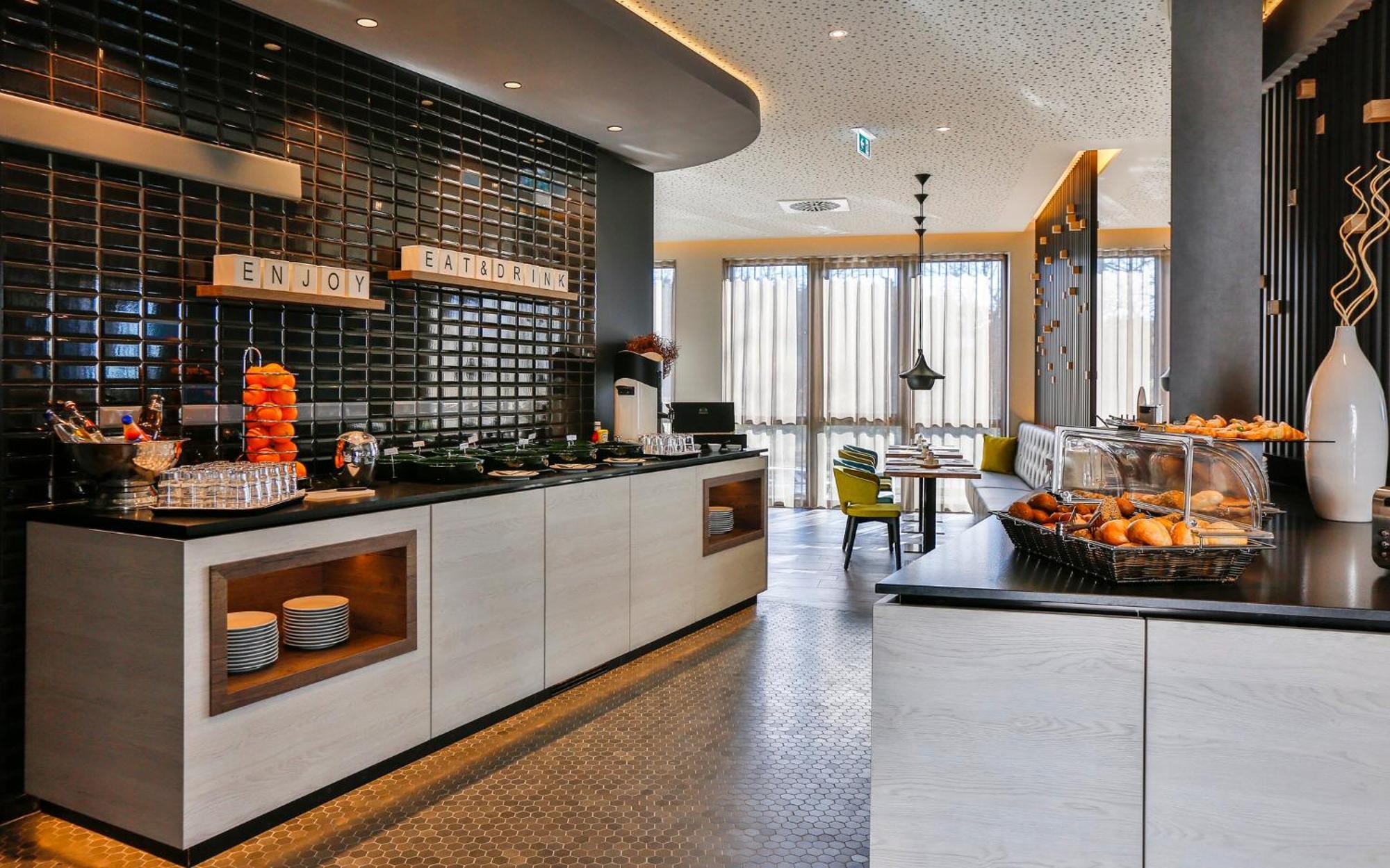 Holiday Inn - Villingen - Schwenningen By Ihg Dış mekan fotoğraf